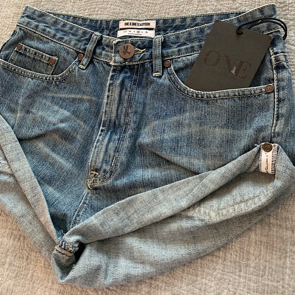 ONE x ONETEASPOON Vintage Medium Wash Bandits Denim Short